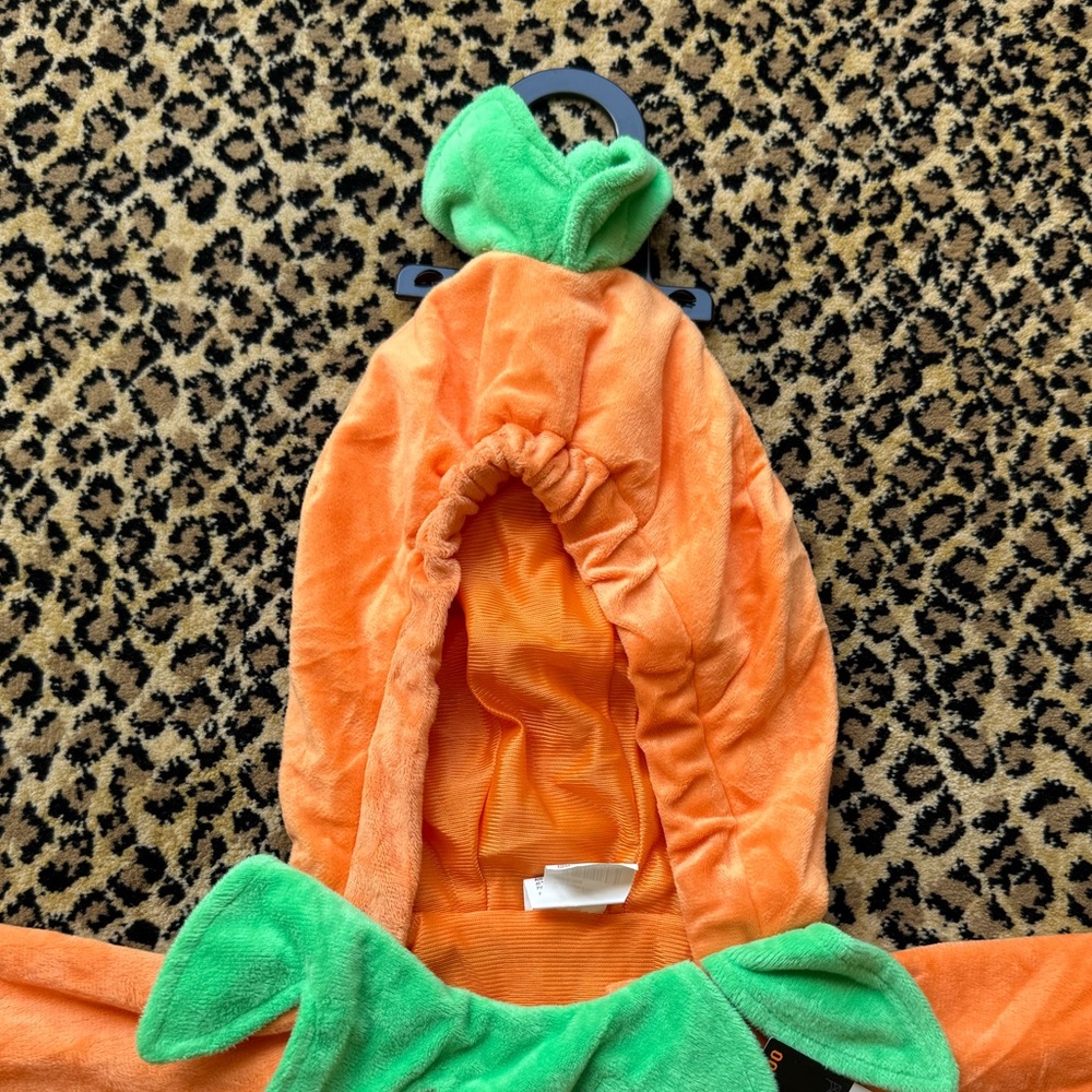 Pumpkin costume (12-18 months) (NWT) - Picture 3 of 13